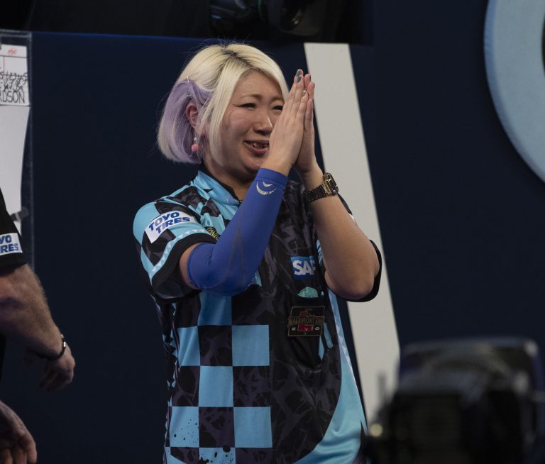 Live League: Suzuki shines but Painter leads.