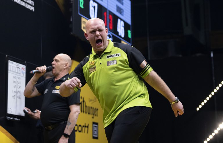 World No. 1 Falls As MVG Succeeds.