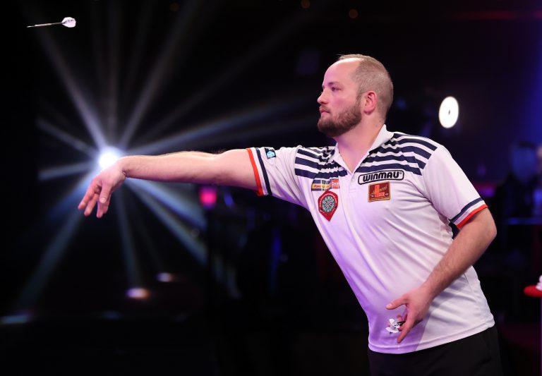 Tricole Reaches Ally Pally and Gives Scott Lakeside Bonus