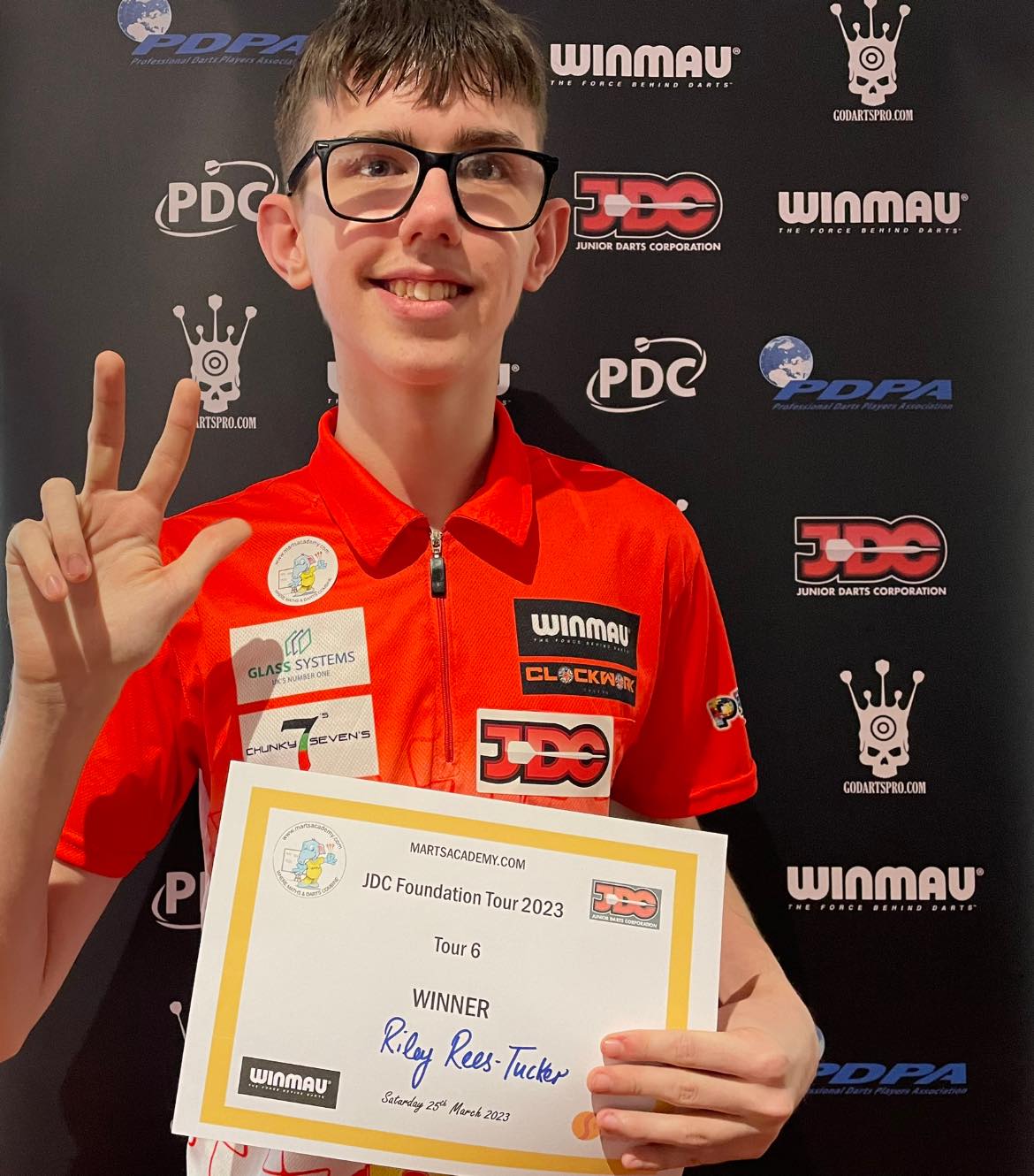 JDC Double Double for Rees-Tucker | Darts World Magazine