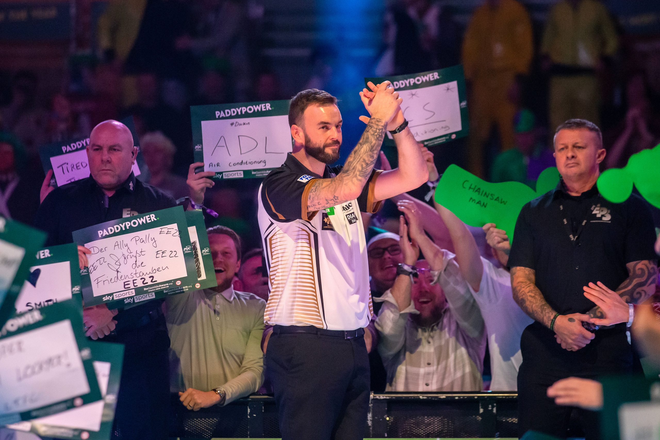 UK Open 2026: Dark Horse Smith Searches For Second Darts Major