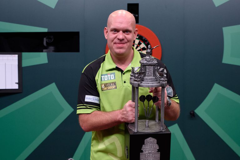 MVG Lifts Dutch Darts Masters Trophy