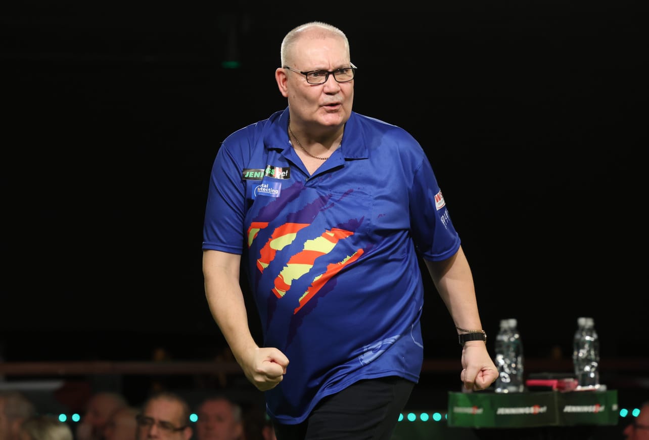 Clark Claims Glory On World Seniors Circuit | Darts World Magazine