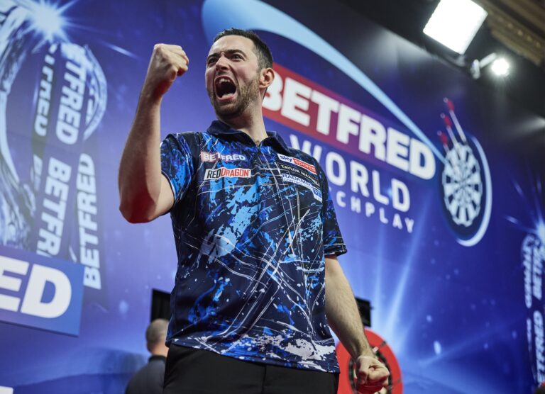 World Matchplay Day 6: Humphries Proves favourite Status as Wade Shines