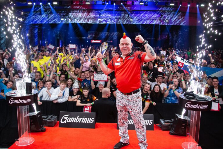 Wright to Tackle Menzies at Czech Darts Open