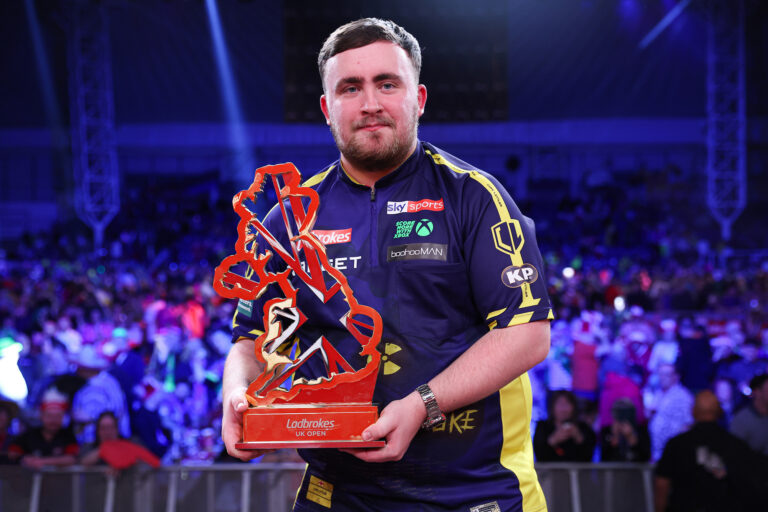 UK Open 2025: Luke Stalls The Machine to Lift Title