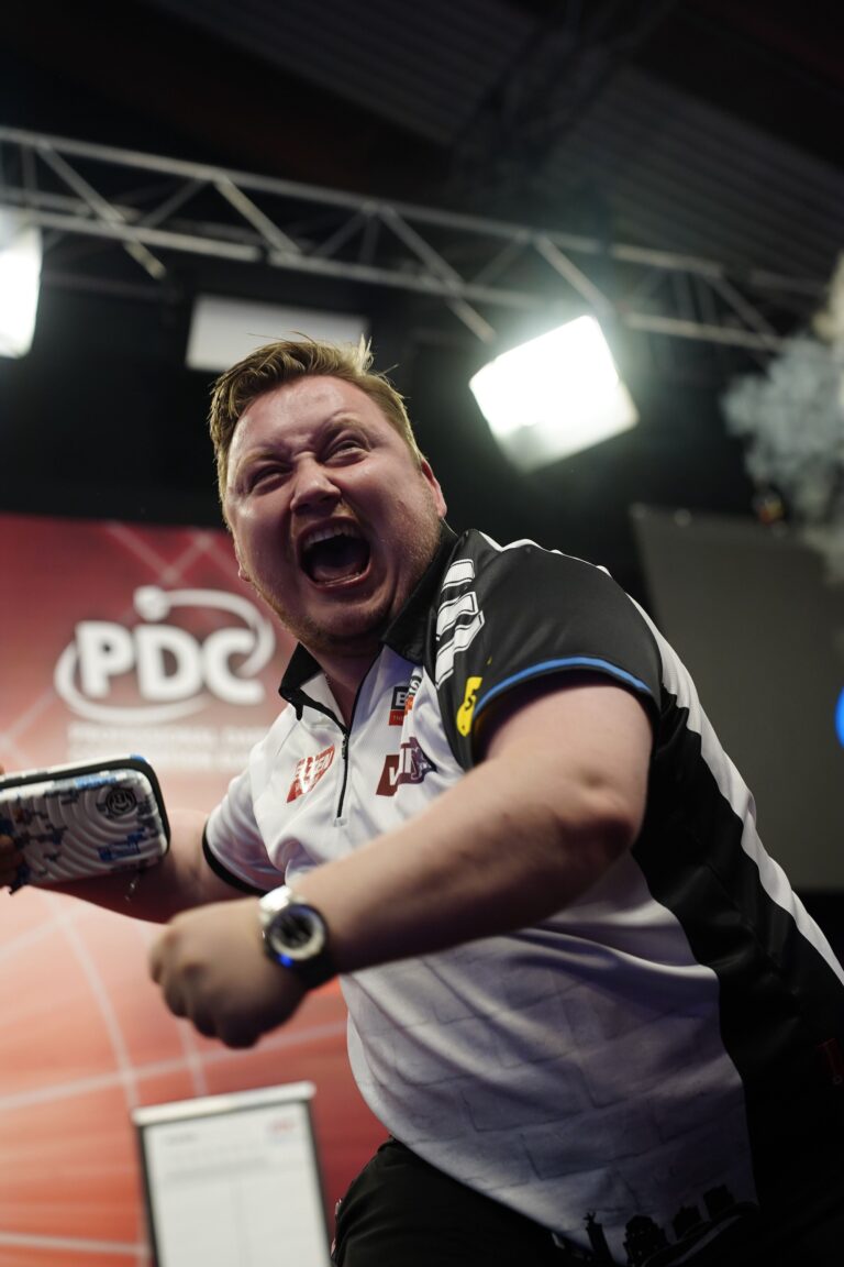 Schindler Lifts His Third European Title in Graz