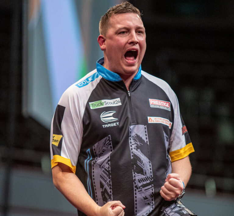Dobey Downs Dirk to Claim Players Championship 17