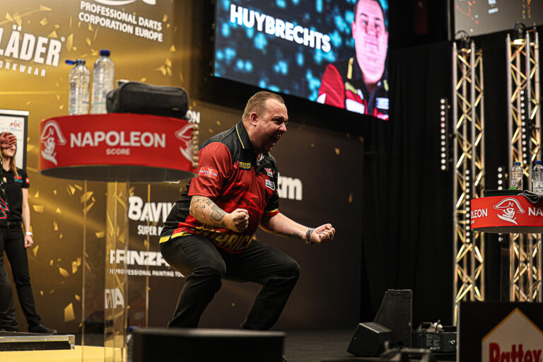 Home Stars Shine on Flanders’ Opening Night