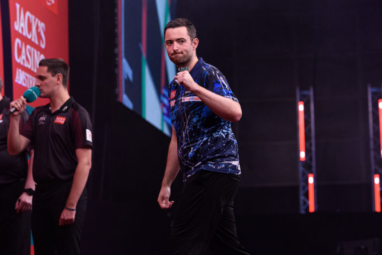 Humphries and MVG Win Thrillers in Amsterdam