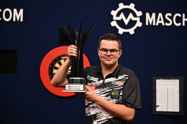 Player Profile: Gian Van Veen