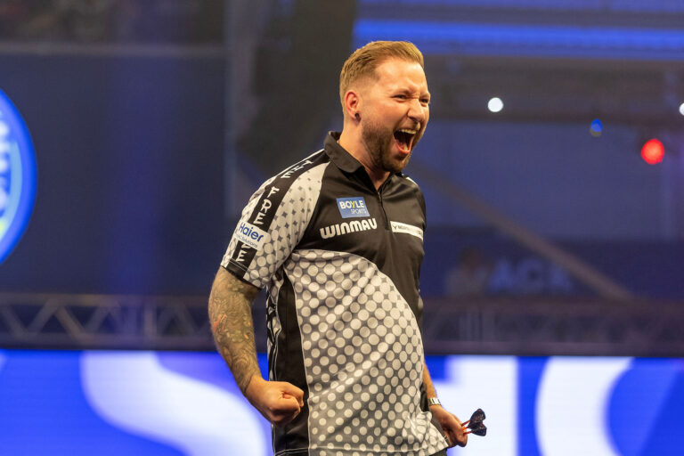 Form Horses and Former Champion Grab Grand Slam Spots