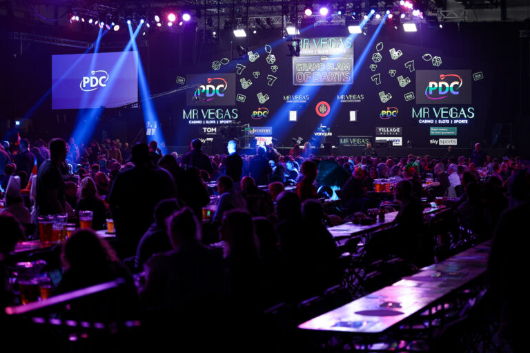 Grand Slam of Darts 2025 – First Session Review