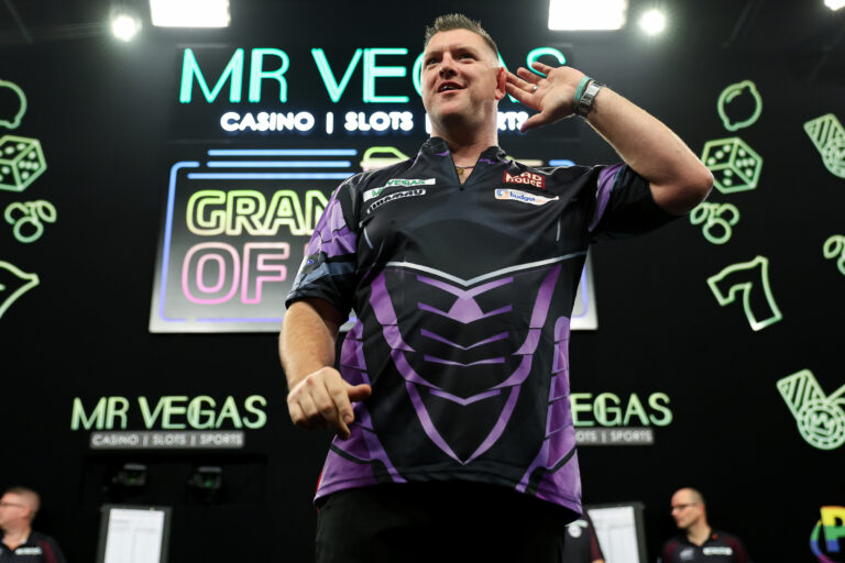 Major Winners Fall in Sunday Slam Chaos