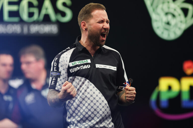 Champion Littler Stays On Course as Noppie Freezes Out MVG in Dutch Derby