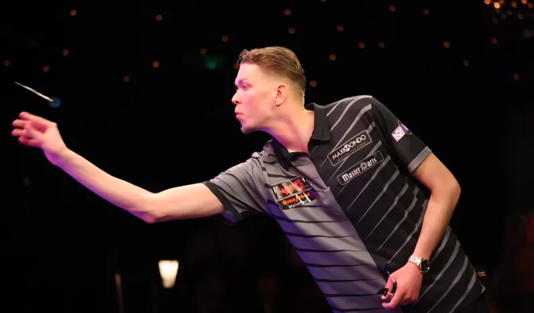 WDF World Master Van Schie Qualifies For PDC Winmau World Masters