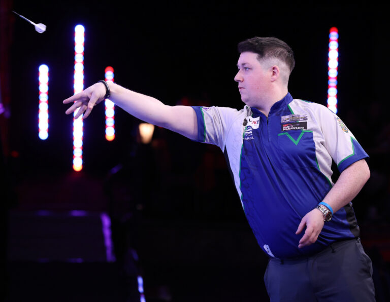 Lakeside 2025: Champion McGuirk Opens Strongly