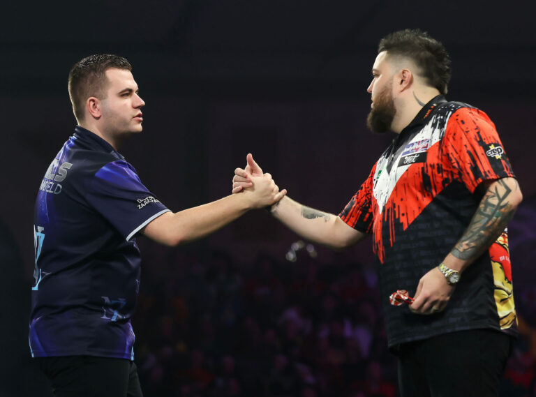 Seeds Stumble as ‘Triple Z’ Wrestles Bullyboy Out of The Palace