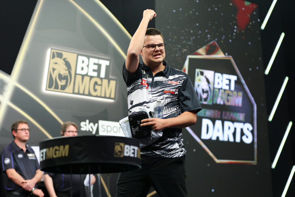 Gian Van Veen, darts, darts player, PDC Premier League 2026