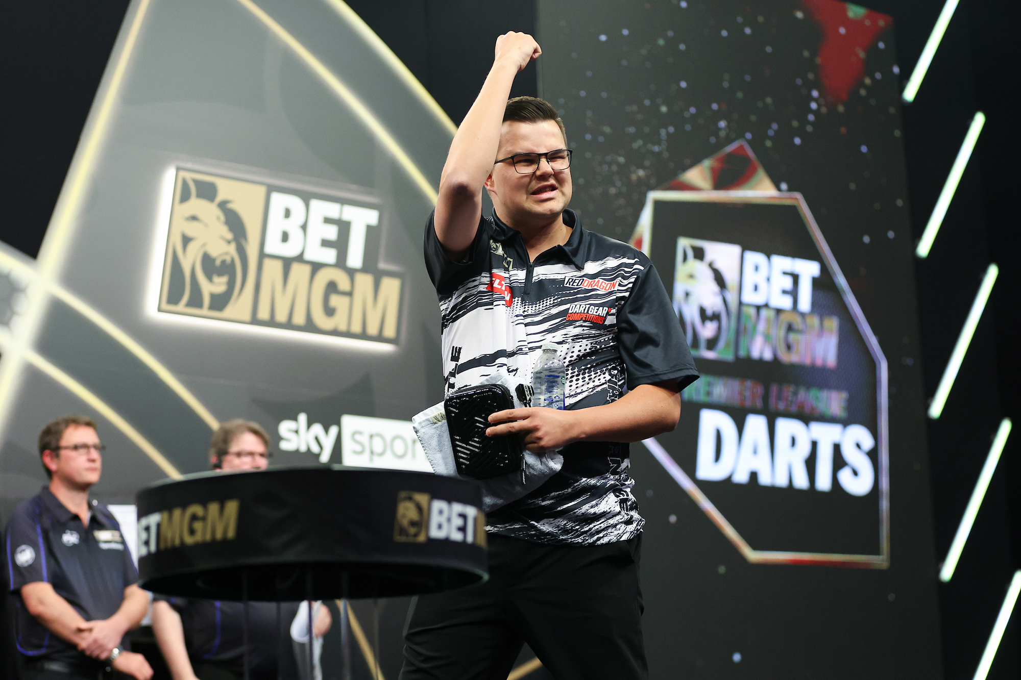 Van Veen’s Dream Debut – Well Almost