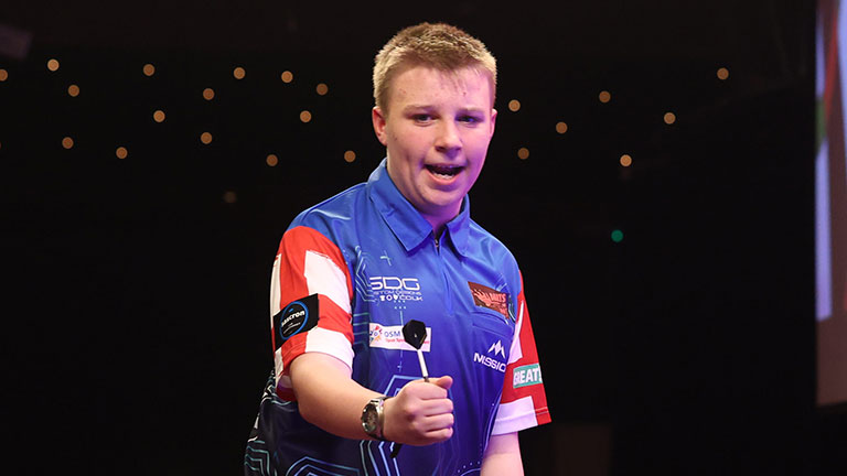 Self and Wilson Lead MODUS Super Series Groups