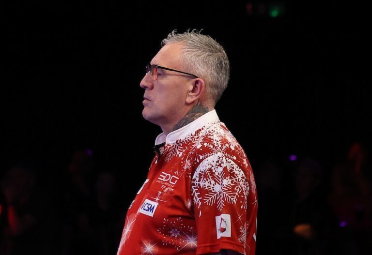 Duff Dominant at Super Series Darts But Missing One Piece of the Jigsaw