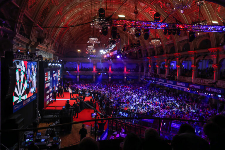 World Matchplay Day 7: GVV Outlasts Wade and Price Powers On