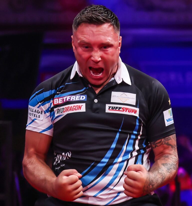 Price Battles Past Smith to Reach Second Blackpool Semi-Final