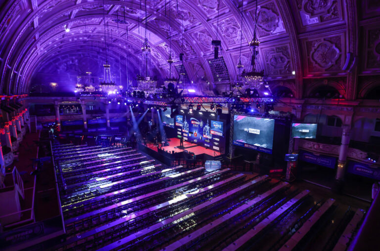 World Matchplay Day 5: Van Veen’s Thriller and Menzies Malady