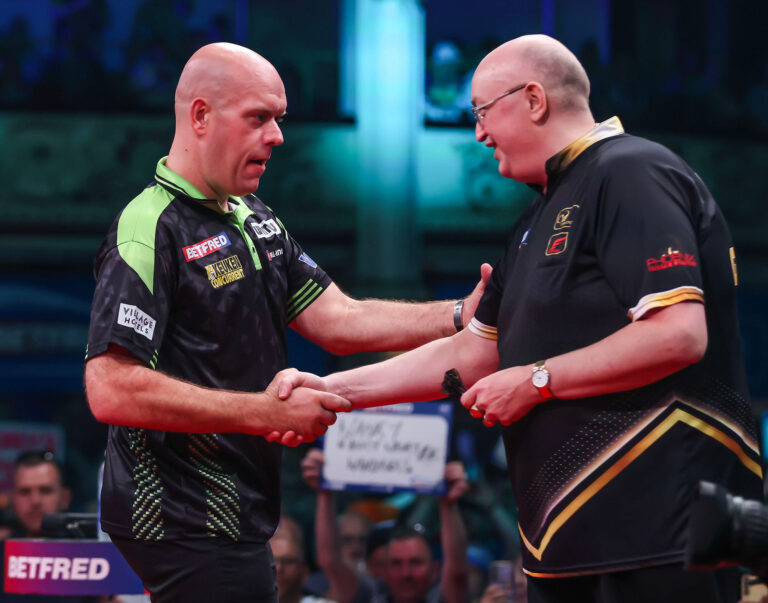 Van Gerwen Triumphs Over Gilding in Tricky World Matchplay Opener