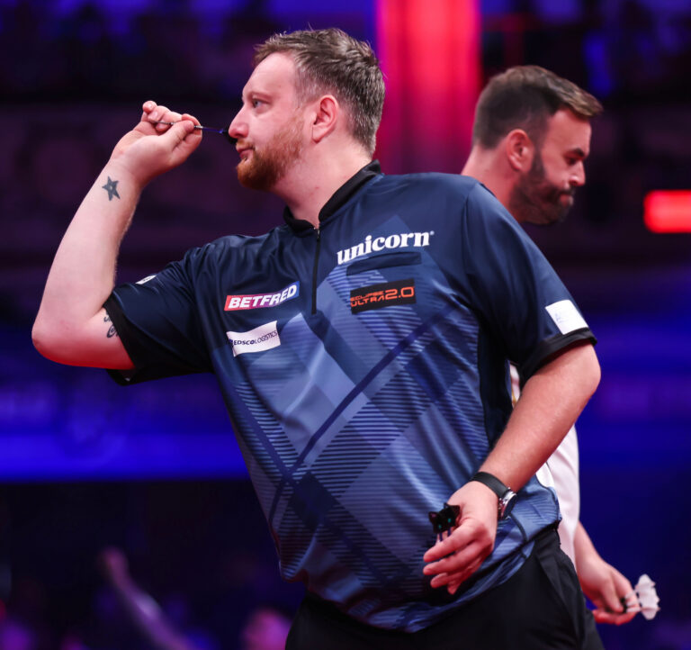 Menzies Forced to Retire Ill as Smith Advances to Quarter-Final