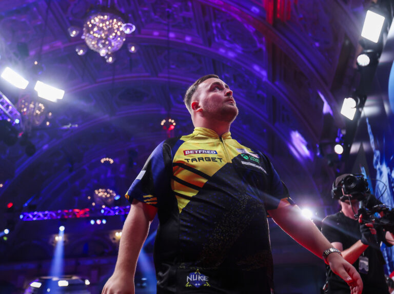 World Matchplay Day 8: Littler Domilishes Dirk to Set Up Finale with Price
