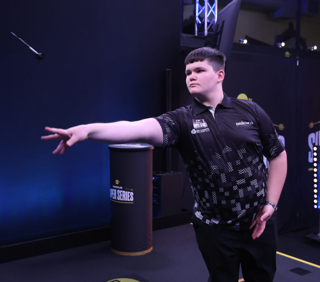 Henry Coates, Darts Player, England, Modus Super Series