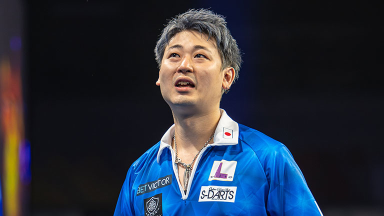 azemoto ryuse, darts player, Japan