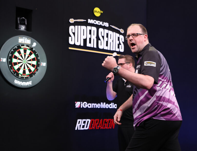 David Evans Modus Super Series Darts 14 week 6
